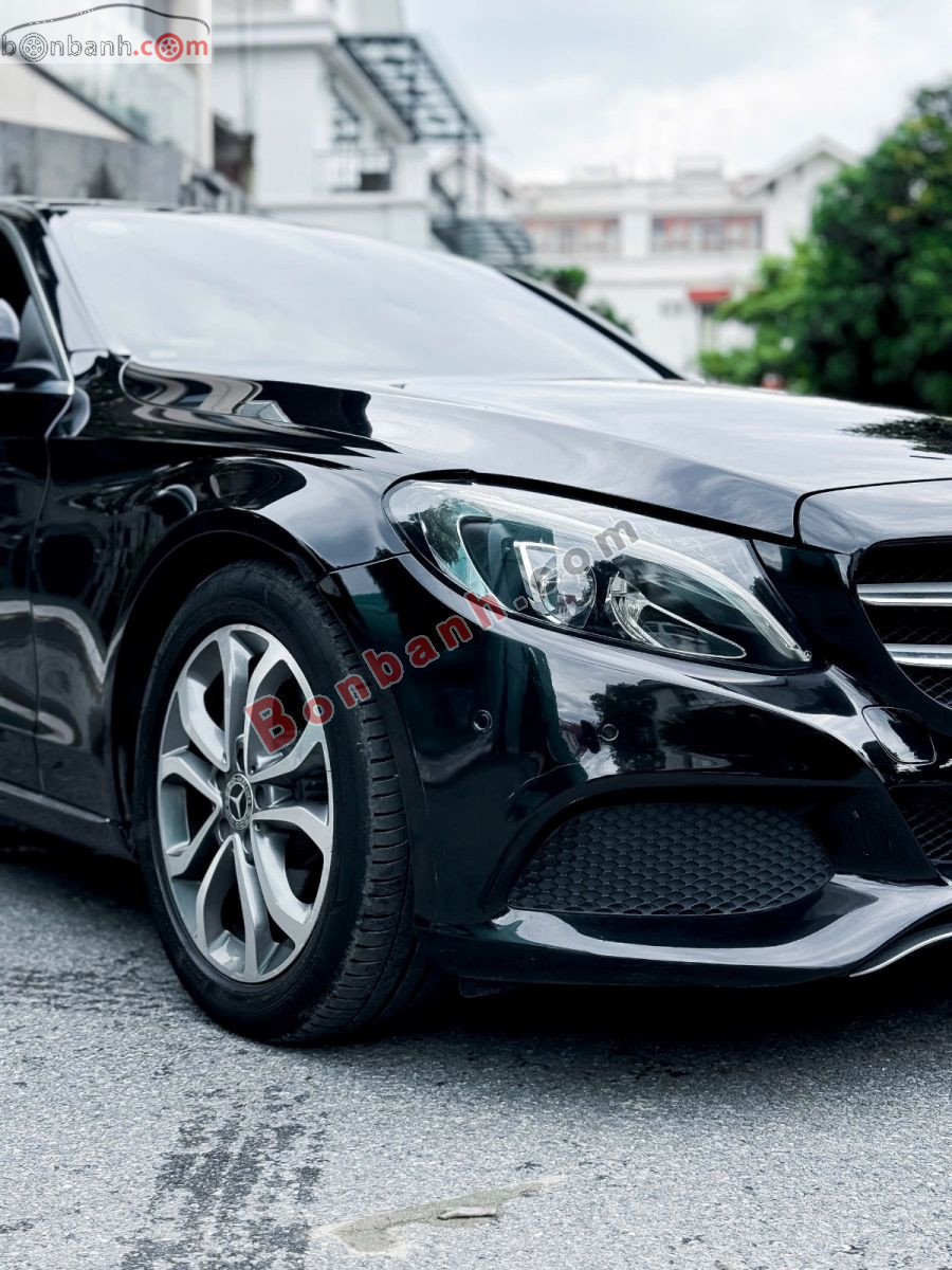 Bán ô tô Mercedes Benz C class C200 - 2018 - xe cũ