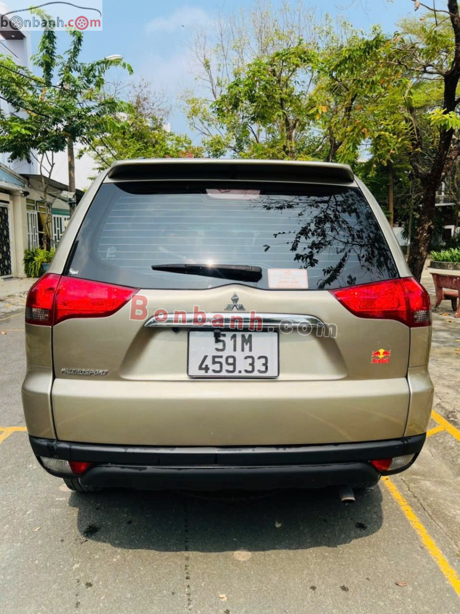 Bán ô tô Mitsubishi Pajero Sport G 4x2 AT - 2015 - xe cũ