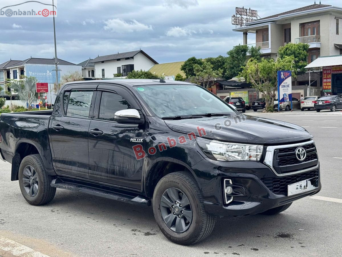 Bán ô tô Toyota Hilux 2.4E 4x2 AT - 2018 - xe cũ