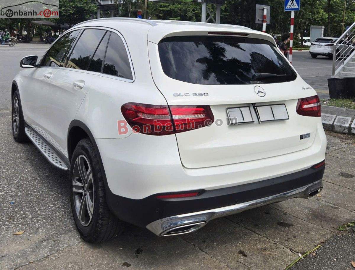 Bán ô tô Mercedes Benz GLC 250 4Matic - 2017 - xe cũ