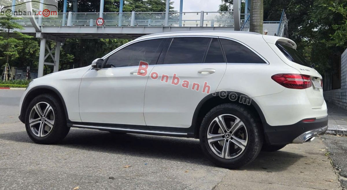 Bán ô tô Mercedes Benz GLC 250 4Matic - 2017 - xe cũ