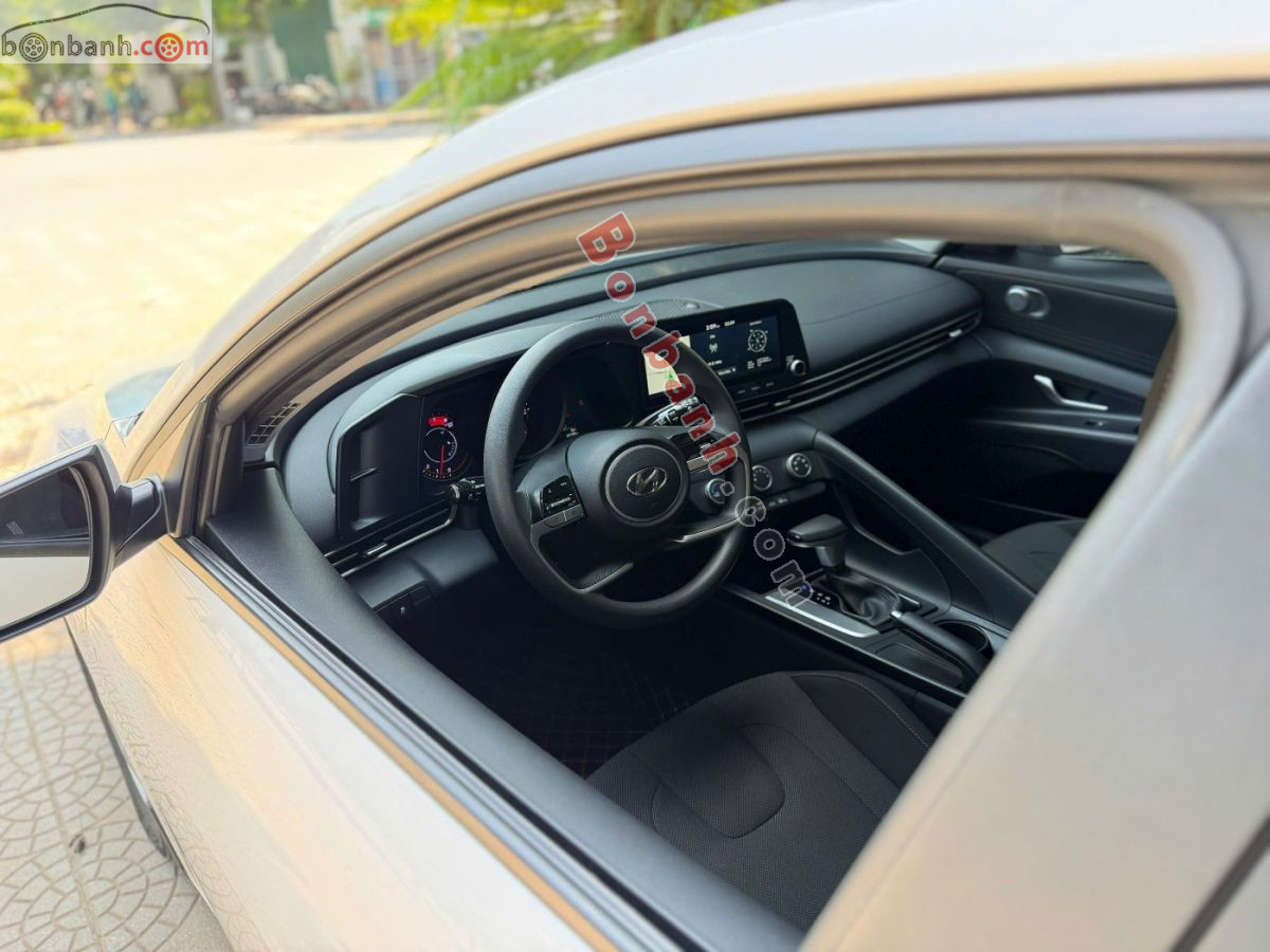 Bán ô tô Hyundai Elantra 1.6 AT Tiêu chuẩn - 2023 - xe cũ
