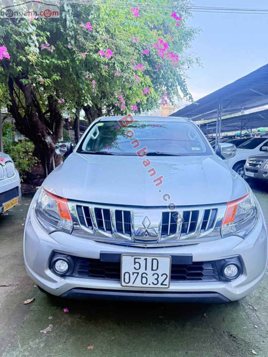Bán ô tô Mitsubishi Triton 4x2 AT - 2016 - xe cũ