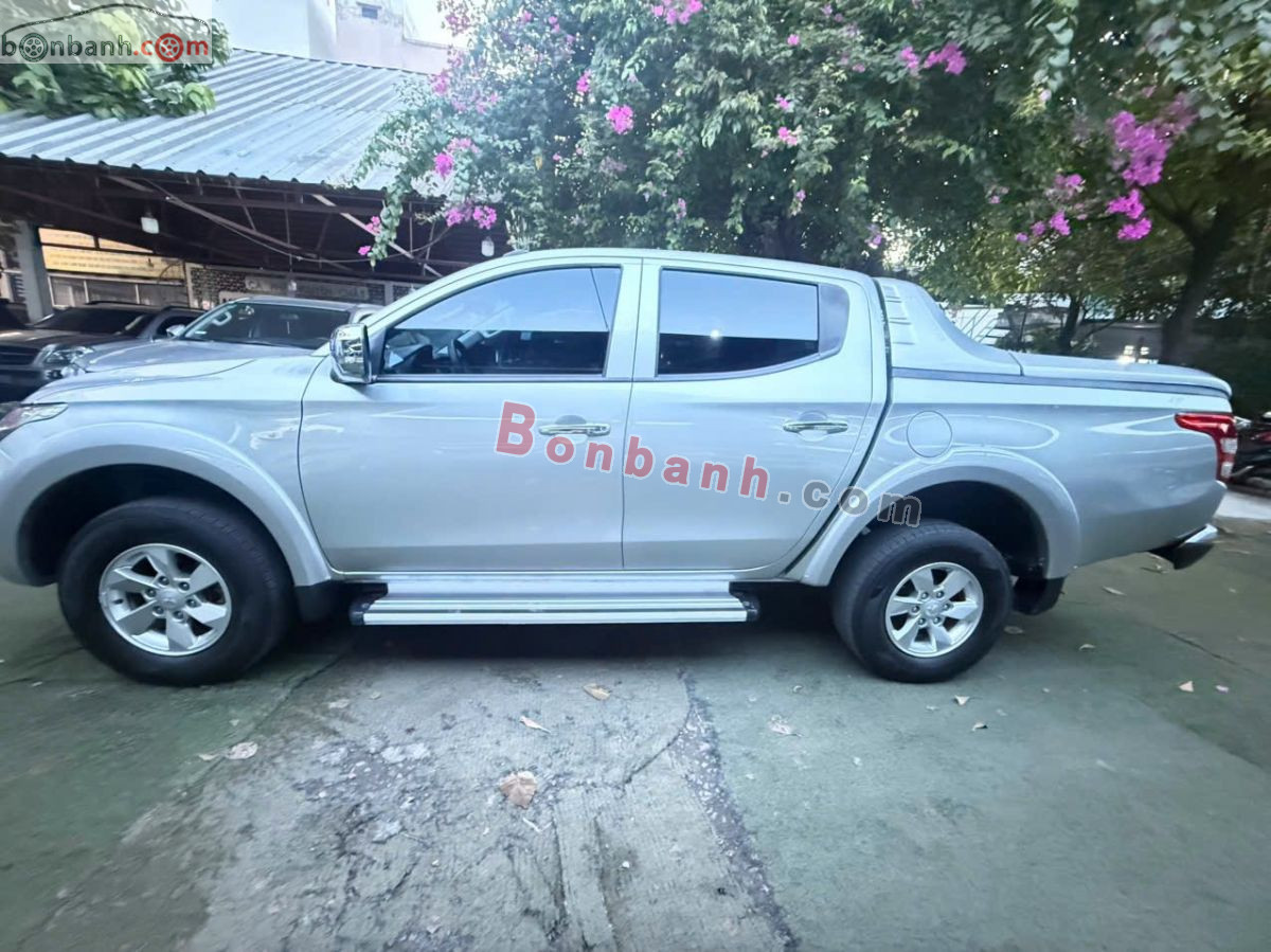 Bán ô tô Mitsubishi Triton 4x2 AT - 2016 - xe cũ