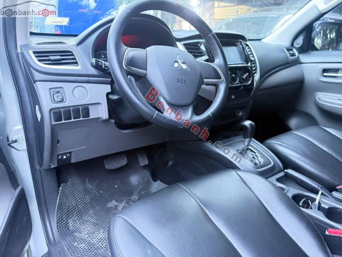 Bán ô tô Mitsubishi Triton 4x2 AT - 2016 - xe cũ
