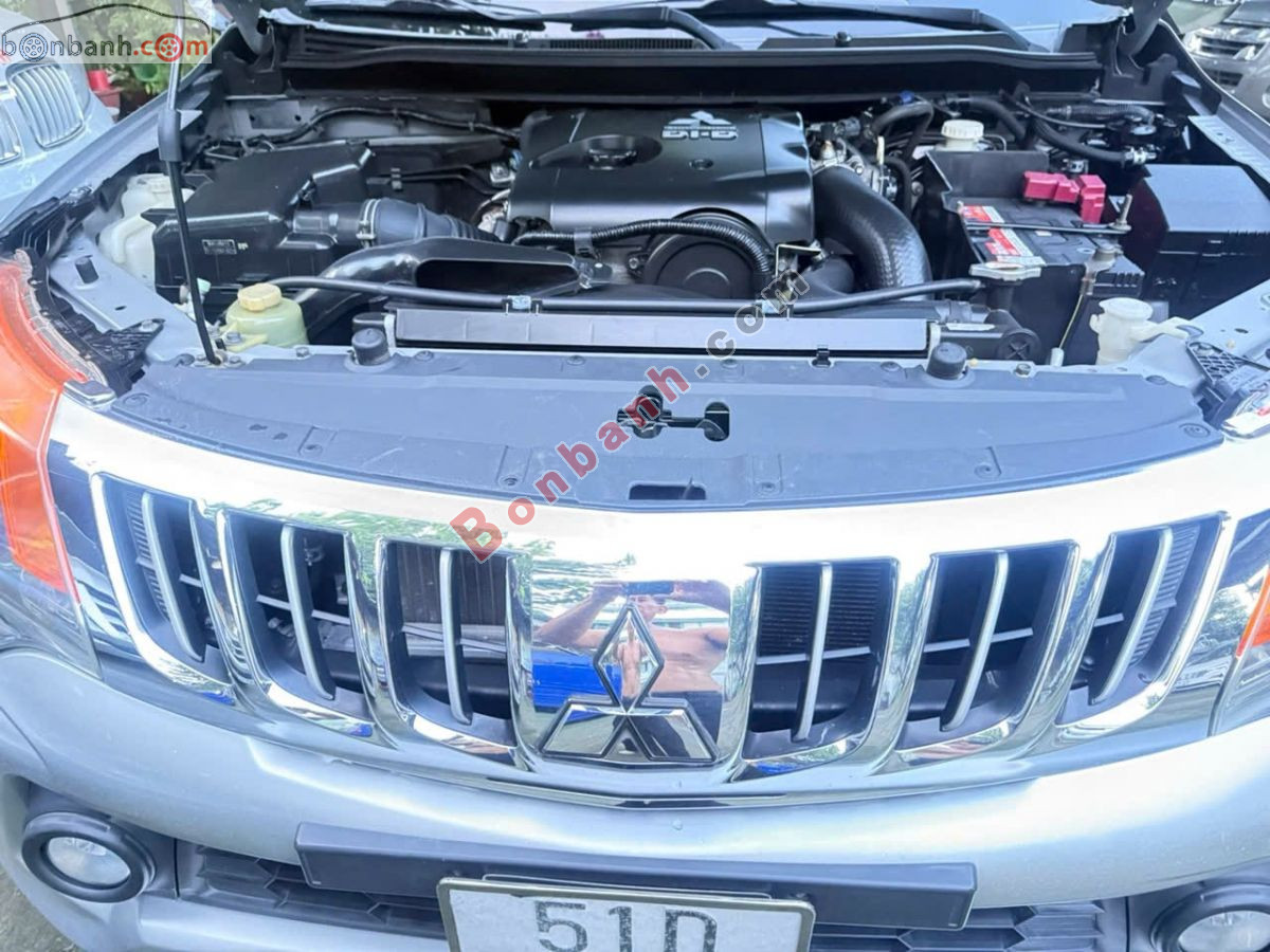 Bán ô tô Mitsubishi Triton 4x2 AT - 2016 - xe cũ