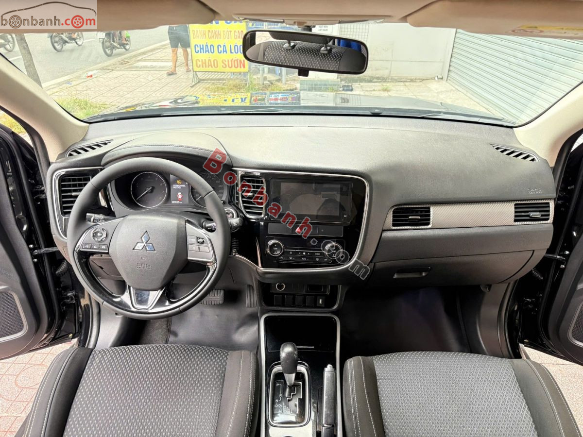 Bán ô tô Mitsubishi Outlander 2.0 CVT - 2019 - xe cũ