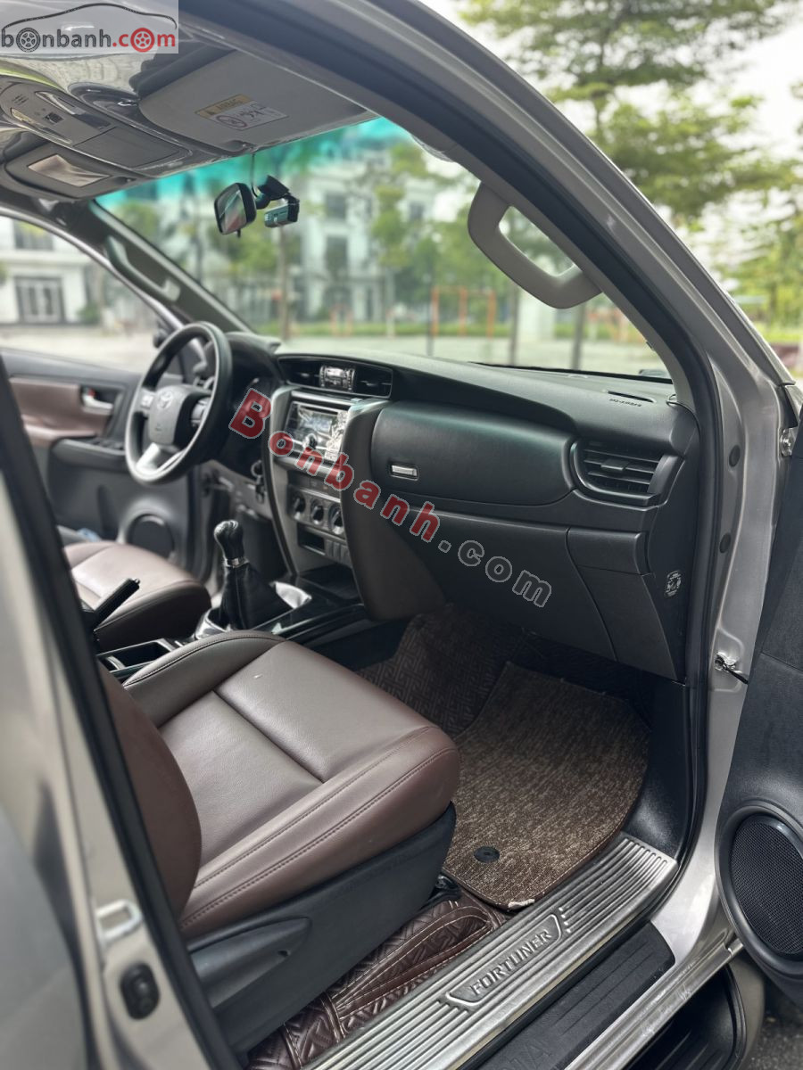 Bán ô tô Toyota Fortuner 2.4G 4x2 MT - 2017 - xe cũ