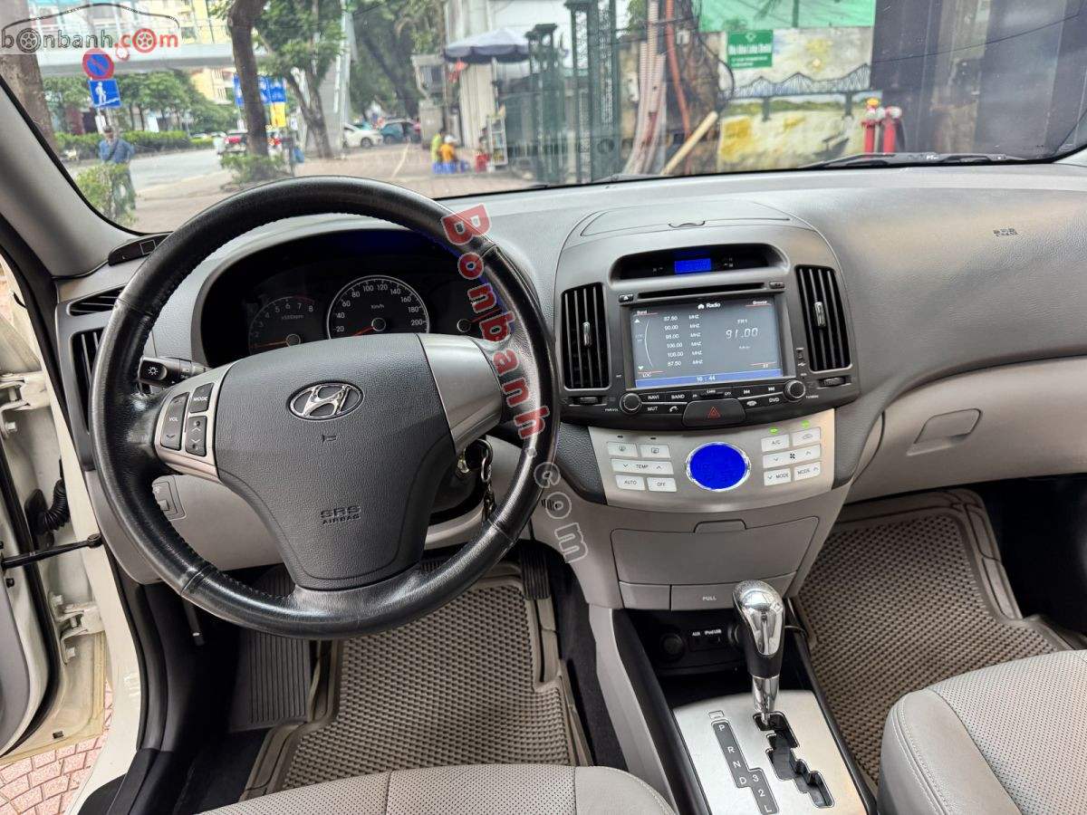 Bán ô tô Hyundai Avante 1.6 AT - 2015 - xe cũ