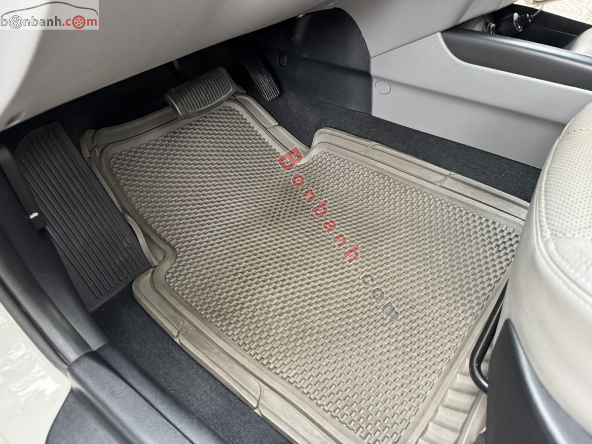 Bán ô tô Hyundai Avante 1.6 AT - 2015 - xe cũ