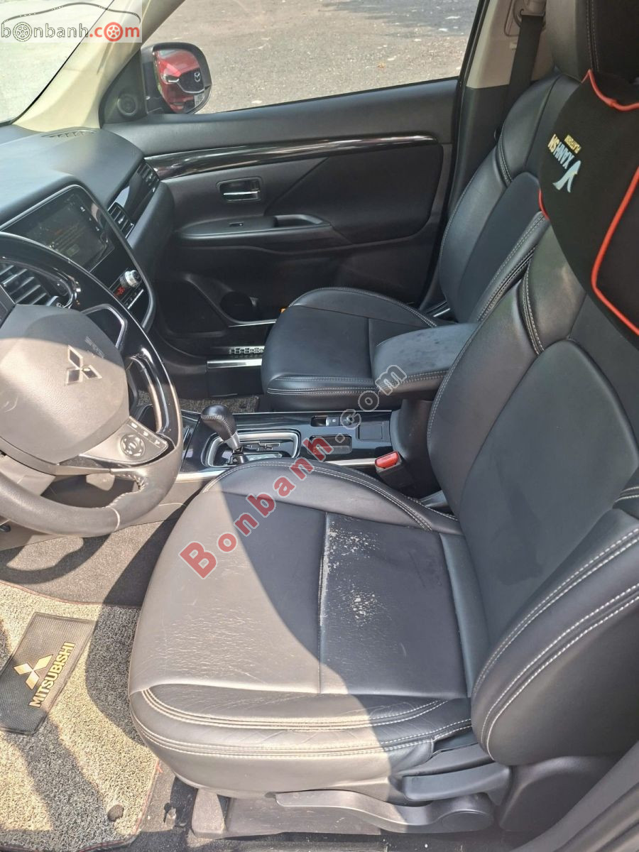 Bán ô tô Mitsubishi Outlander 2.0 CVT - 2020 - xe cũ