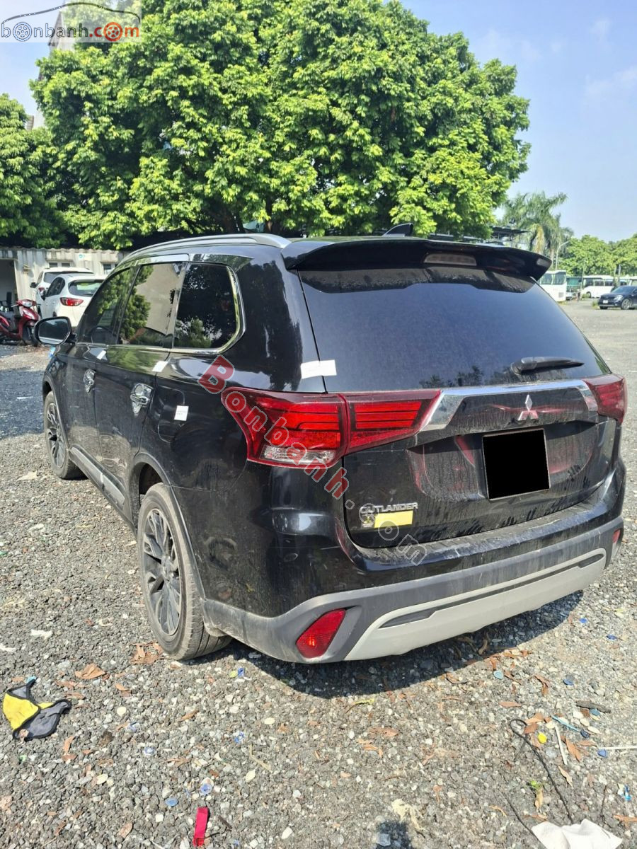 Bán ô tô Mitsubishi Outlander 2.0 CVT - 2020 - xe cũ