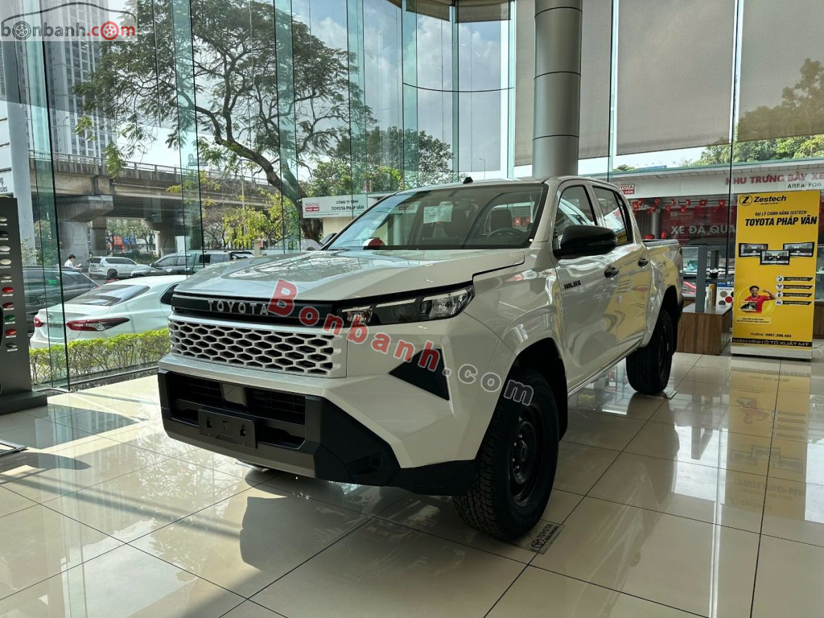 Bán ô tô Toyota Hilux Standard 2.8L 4x2 MT - 2026 - xe mới