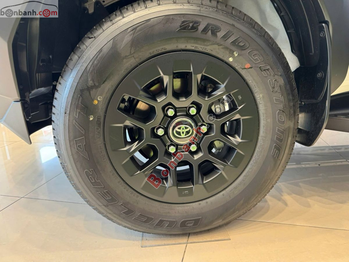 Bán ô tô Toyota Hilux Pro 2.8L 4x2 AT - 2026 - xe mới