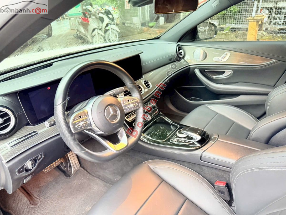 Bán ô tô Mercedes Benz E class E300 AMG - 2019 - xe cũ