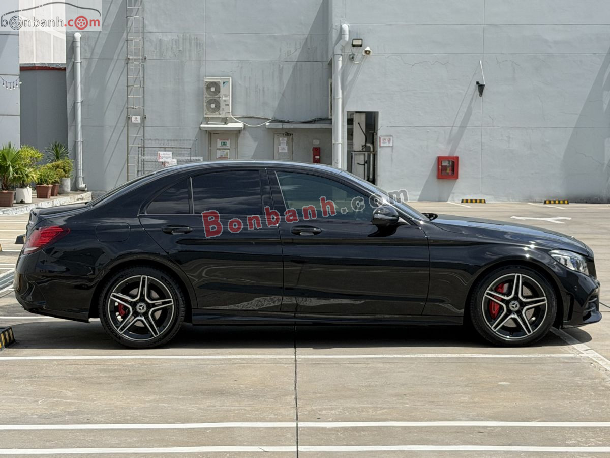 Bán ô tô Mercedes Benz C class C300 AMG - 2019 - xe cũ