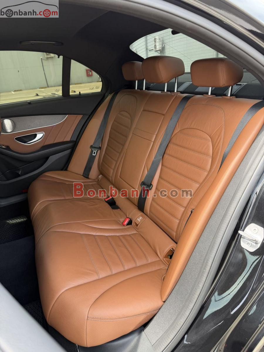 Bán ô tô Mercedes Benz C class C300 AMG - 2019 - xe cũ