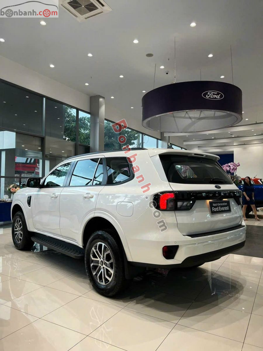 Bán ô tô Ford Everest Ambiente 2.0L 4x2 AT - 2026 - xe mới