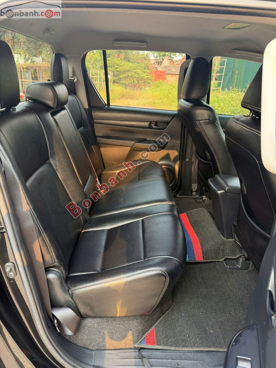 Bán ô tô Toyota Hilux 2.4L 4x2 AT - 2021 - xe cũ