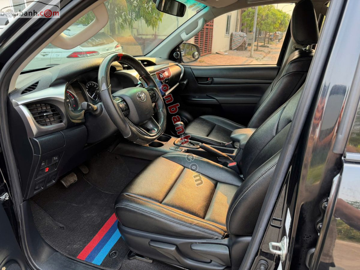 Bán ô tô Toyota Hilux 2.4L 4x2 AT - 2021 - xe cũ