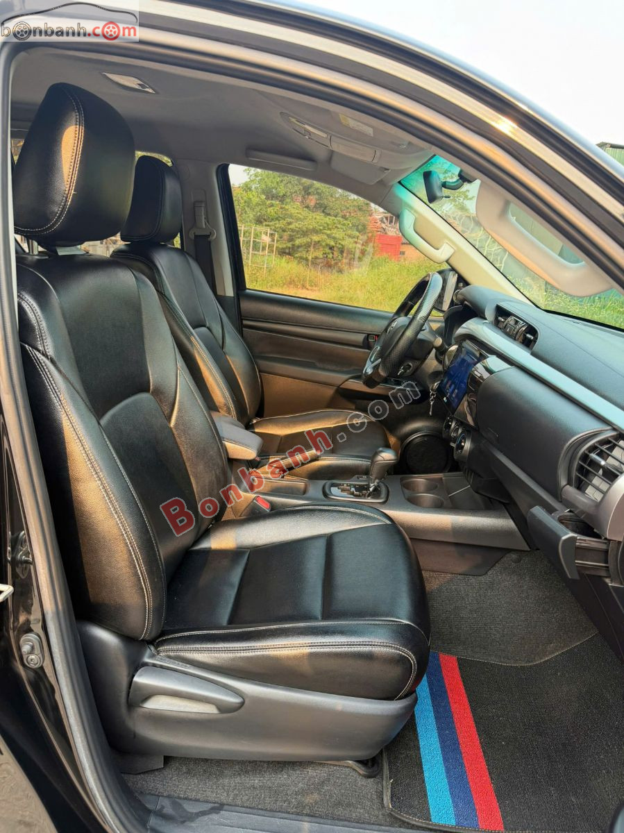 Bán ô tô Toyota Hilux 2.4L 4x2 AT - 2021 - xe cũ