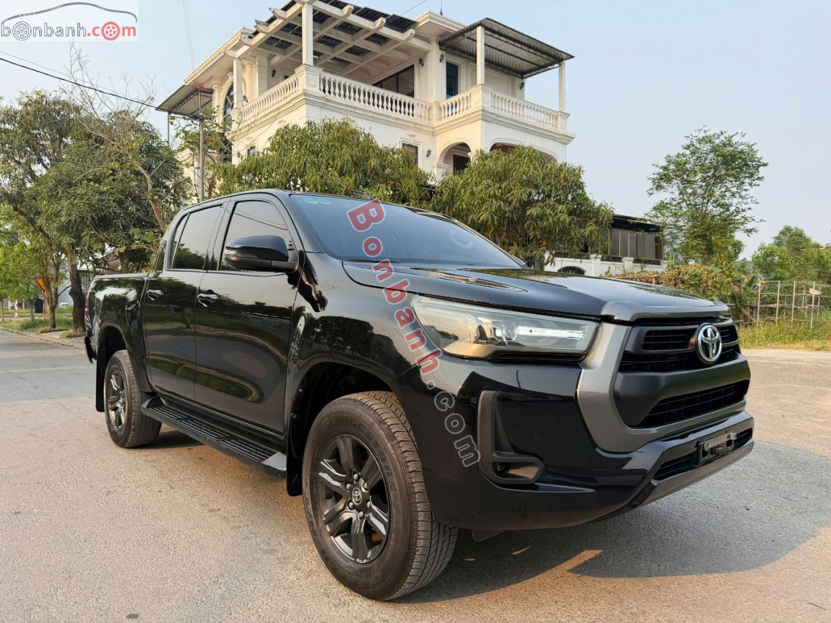 Bán ô tô Toyota Hilux 2.4L 4x2 AT - 2021 - xe cũ