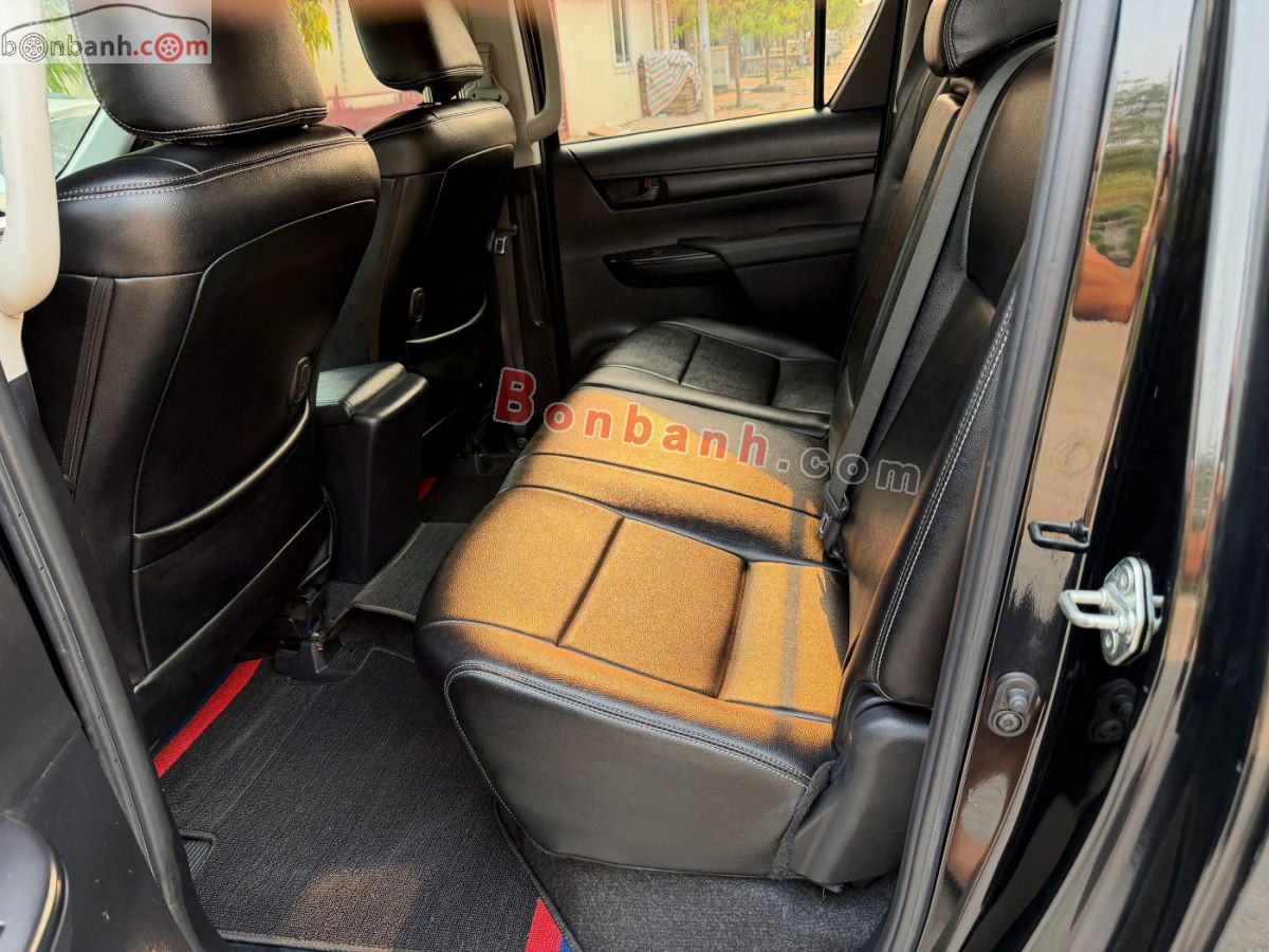 Bán ô tô Toyota Hilux 2.4L 4x2 AT - 2021 - xe cũ