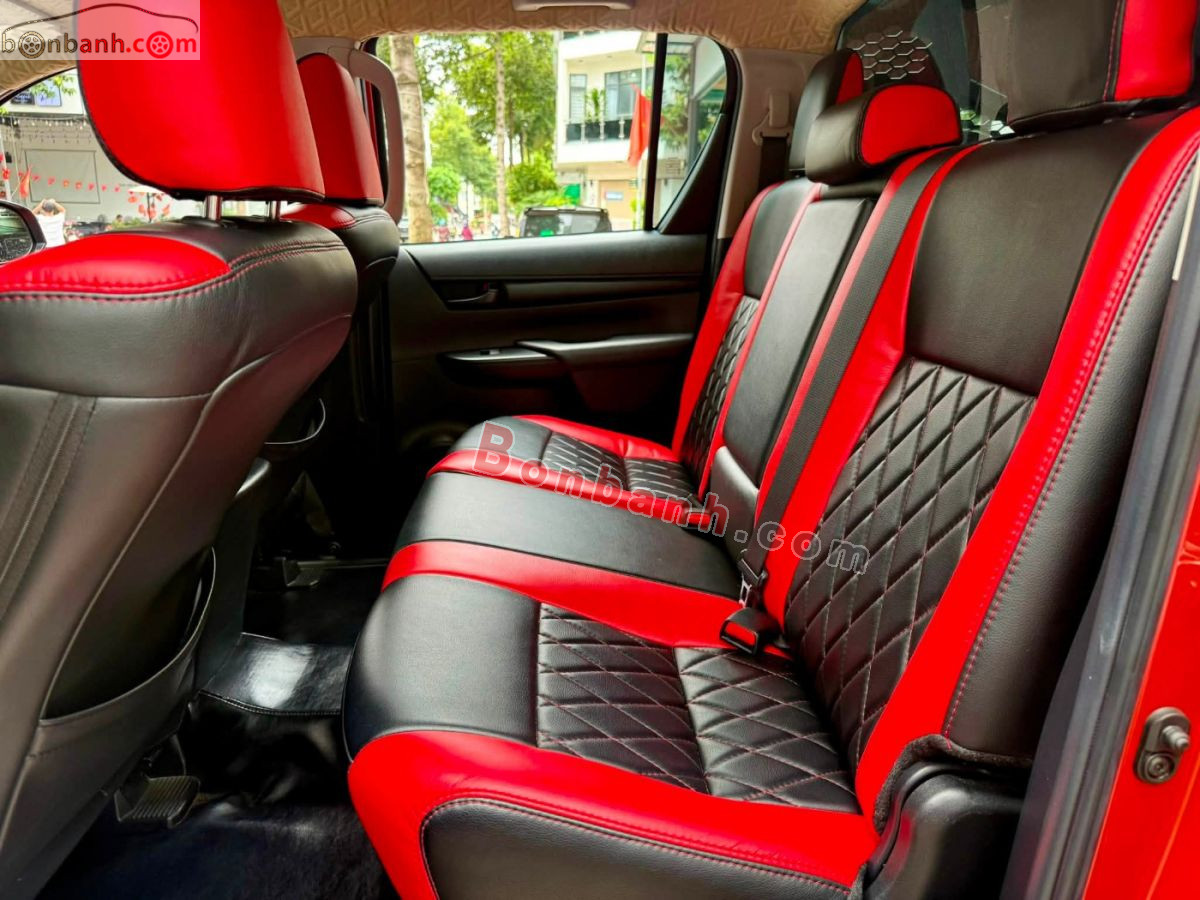 Bán ô tô Toyota Hilux 2.4L 4x2 AT - 2021 - xe cũ