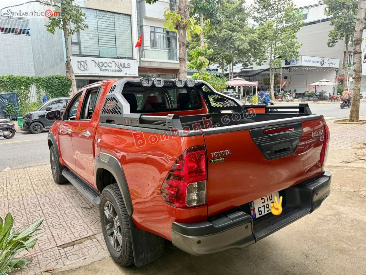 Bán ô tô Toyota Hilux 2.4L 4x2 AT - 2021 - xe cũ