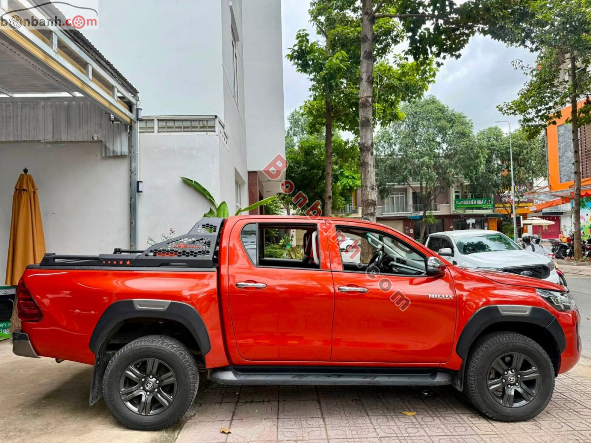 Bán ô tô Toyota Hilux 2.4L 4x2 AT - 2021 - xe cũ