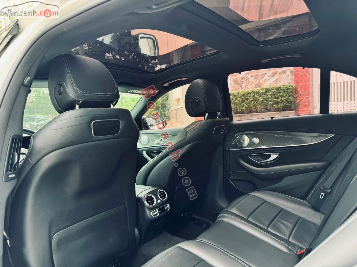 Bán ô tô Mercedes Benz E class E300 AMG - 2019 - xe cũ