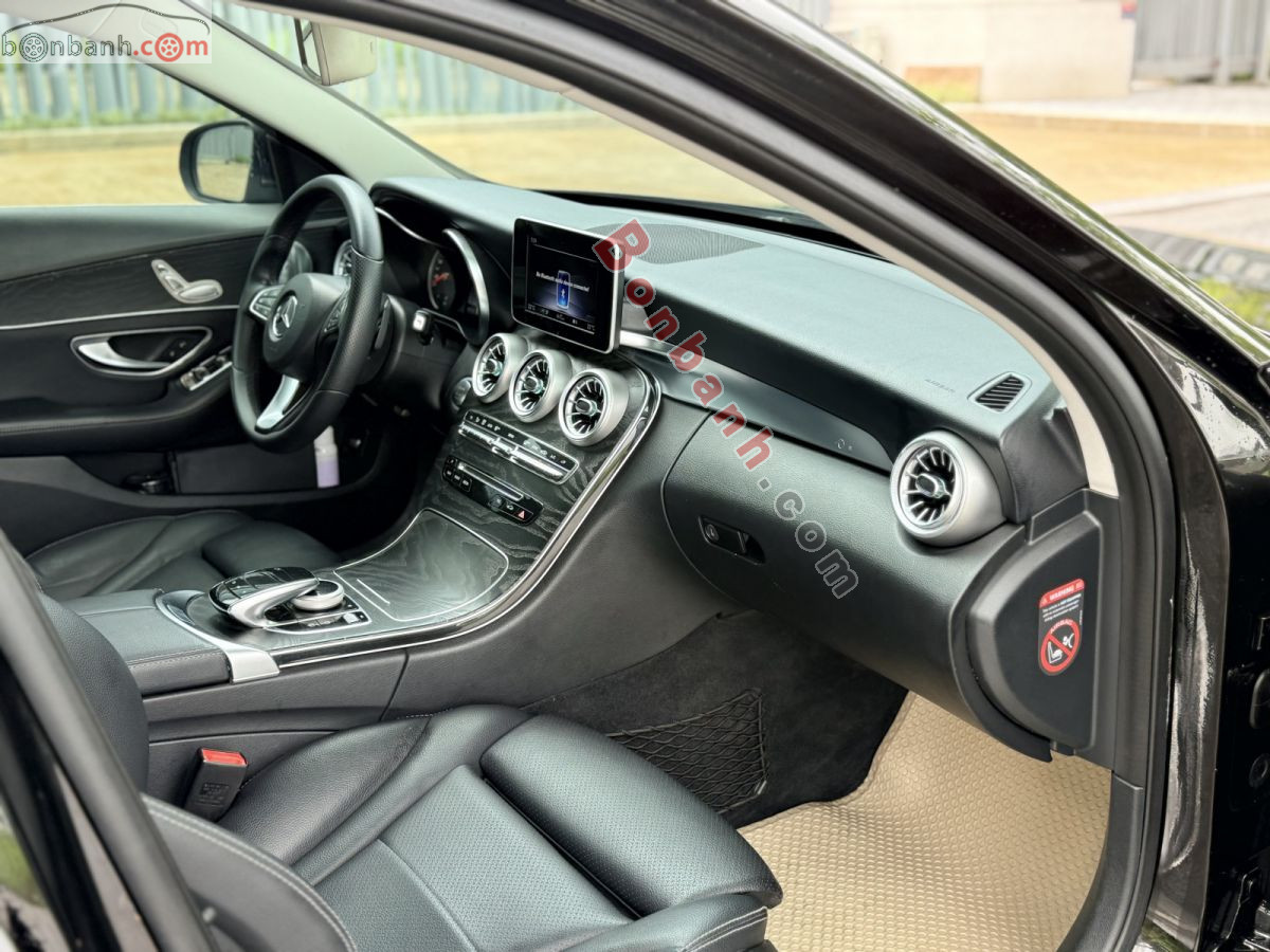 Bán ô tô Mercedes Benz C class C200 - 2018 - xe cũ