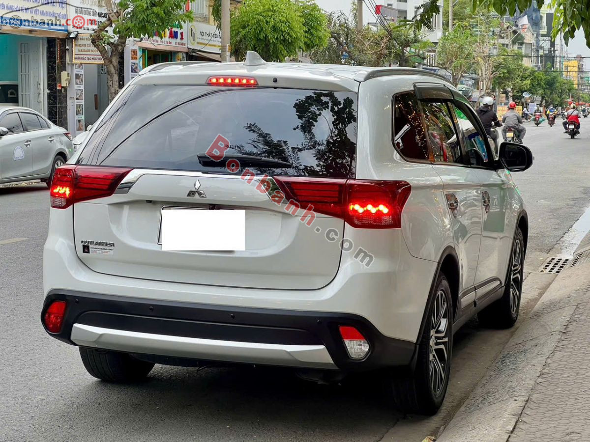 Bán ô tô Mitsubishi Outlander 2.0 CVT - 2018 - xe cũ