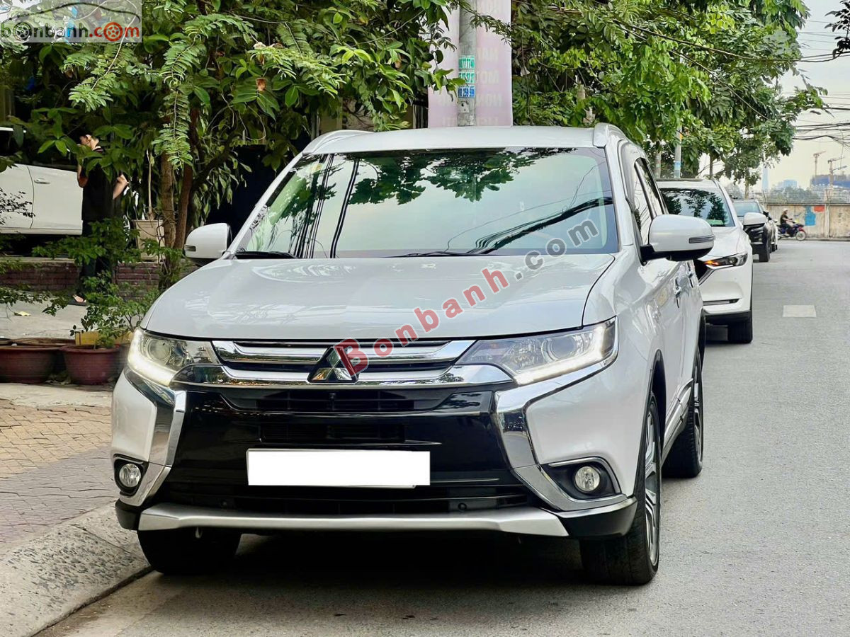Bán ô tô Mitsubishi Outlander 2.0 CVT - 2018 - xe cũ