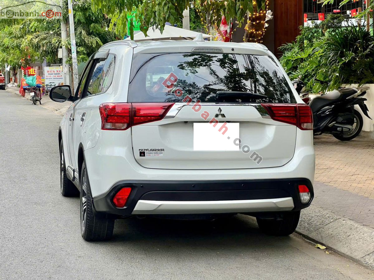 Bán ô tô Mitsubishi Outlander 2.0 CVT - 2018 - xe cũ