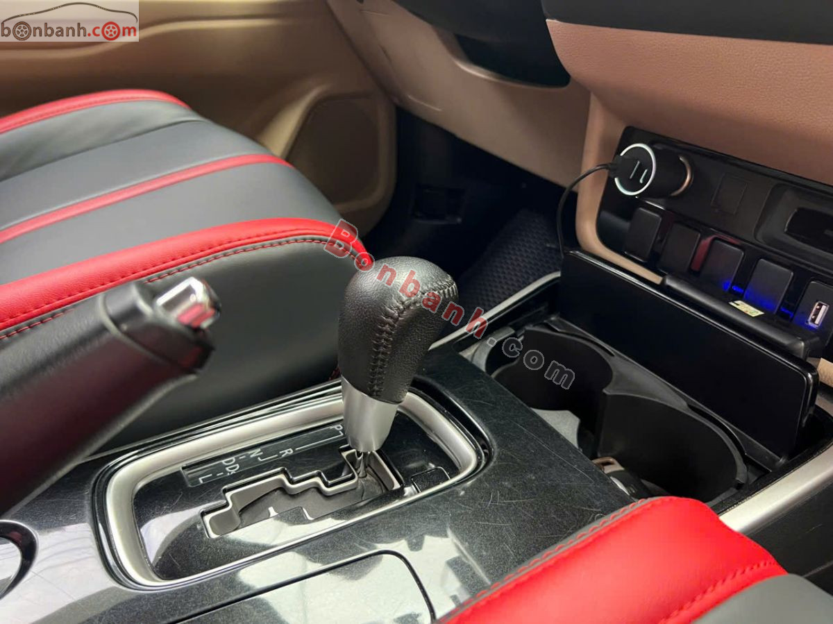 Bán ô tô Mitsubishi Outlander 2.0 CVT - 2018 - xe cũ