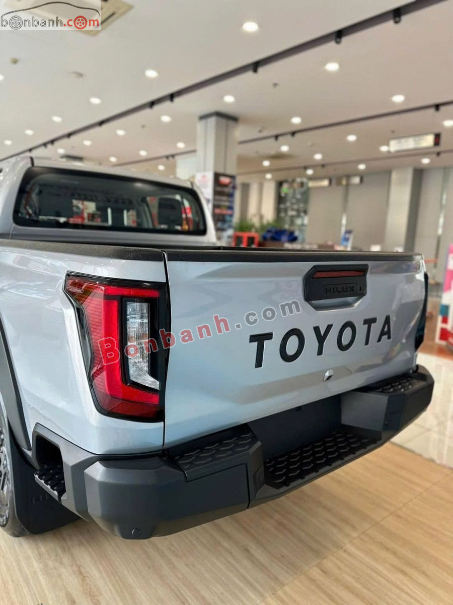 Bán ô tô Toyota Hilux Pro 2.8L 4x2 AT - 2026 - xe mới