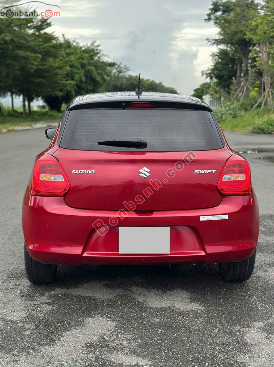 Bán ô tô Suzuki Swift GLX 1.2 AT - 2022 - xe cũ