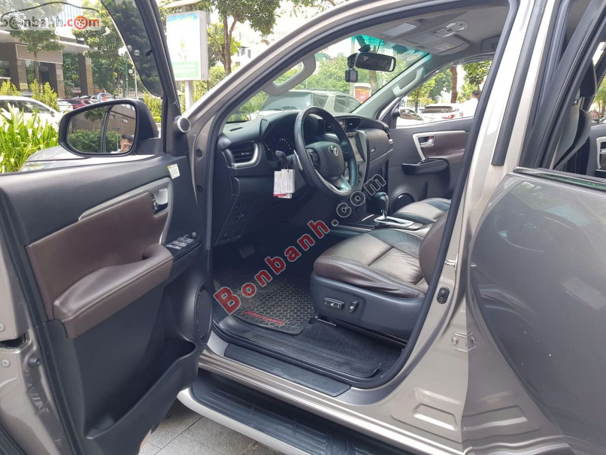 Bán ô tô Toyota Fortuner 2.8V 4x4 AT - 2019 - xe cũ
