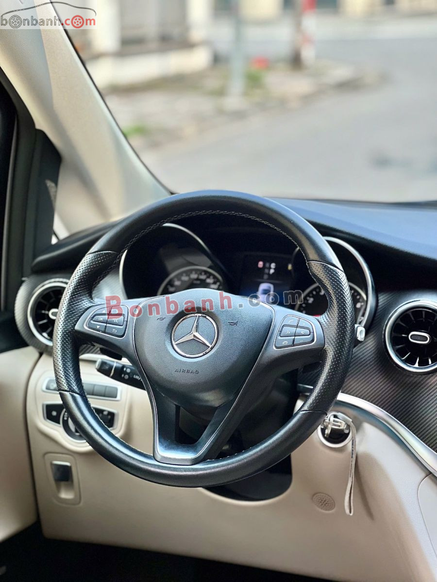 Bán ô tô Mercedes Benz V class V250 AMG - 2023 - xe cũ