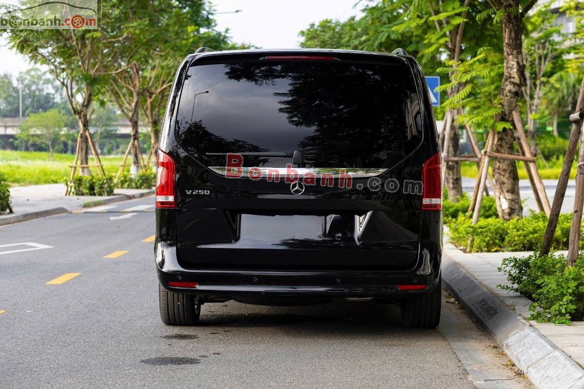 Bán ô tô Mercedes Benz V class V250 AMG - 2023 - xe cũ