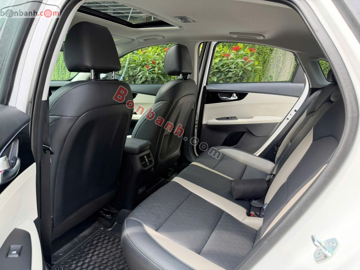 Bán ô tô Kia K3 Luxury 1.6 AT - 2025 - xe cũ