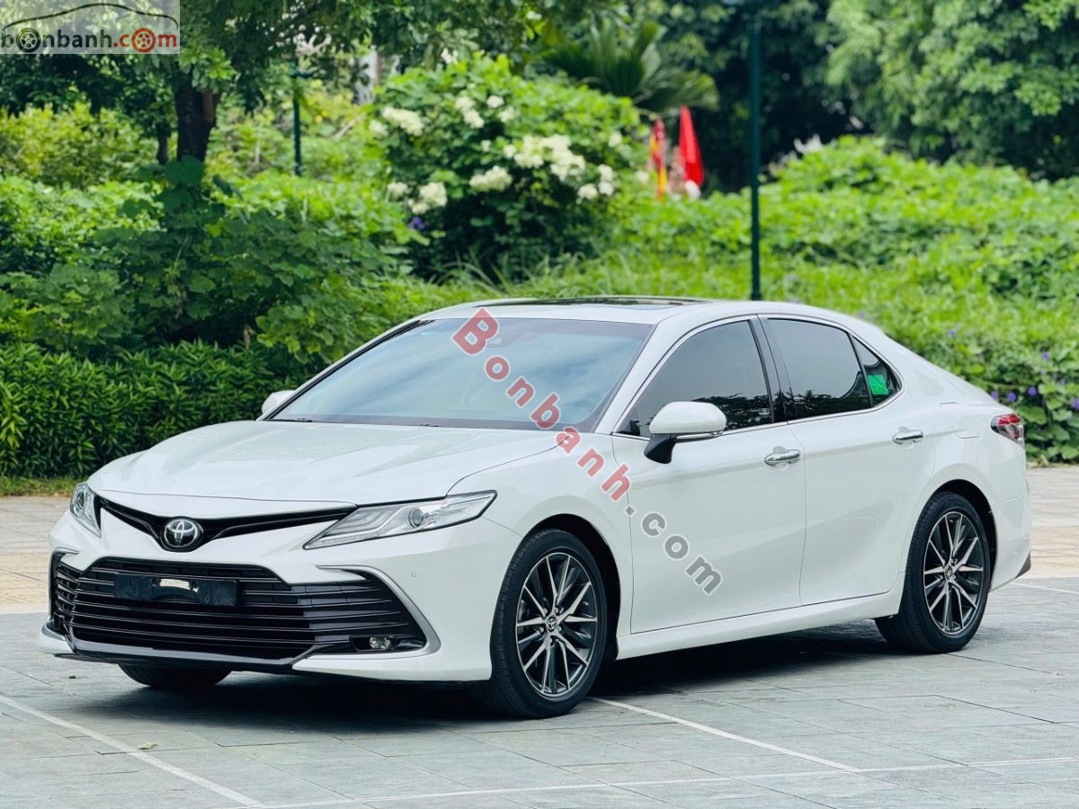 Bán ô tô Toyota Camry 2.0Q - 2022 - xe cũ