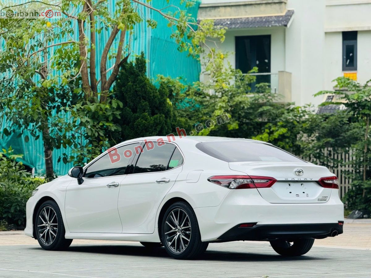 Bán ô tô Toyota Camry 2.0Q - 2022 - xe cũ