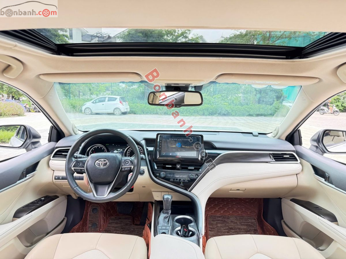 Bán ô tô Toyota Camry 2.0Q - 2022 - xe cũ