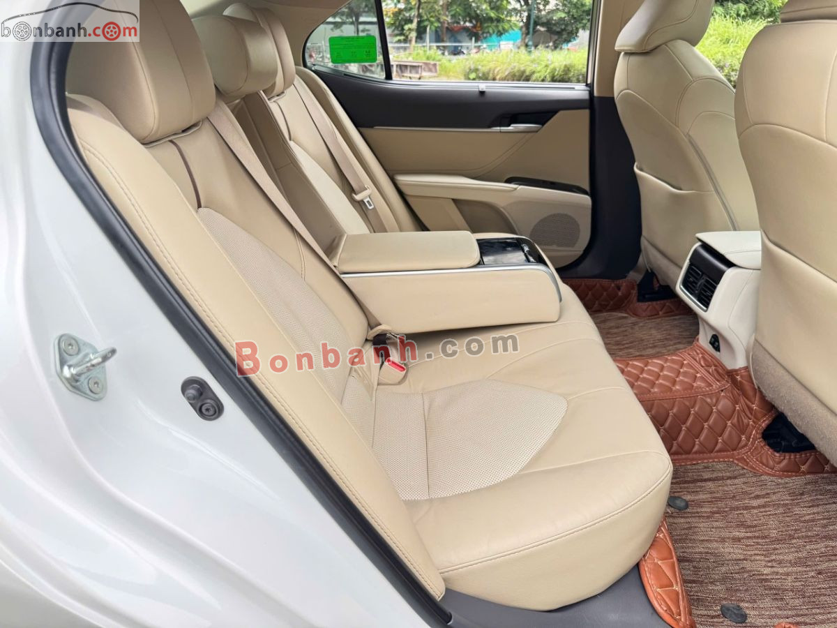 Bán ô tô Toyota Camry 2.0Q - 2022 - xe cũ