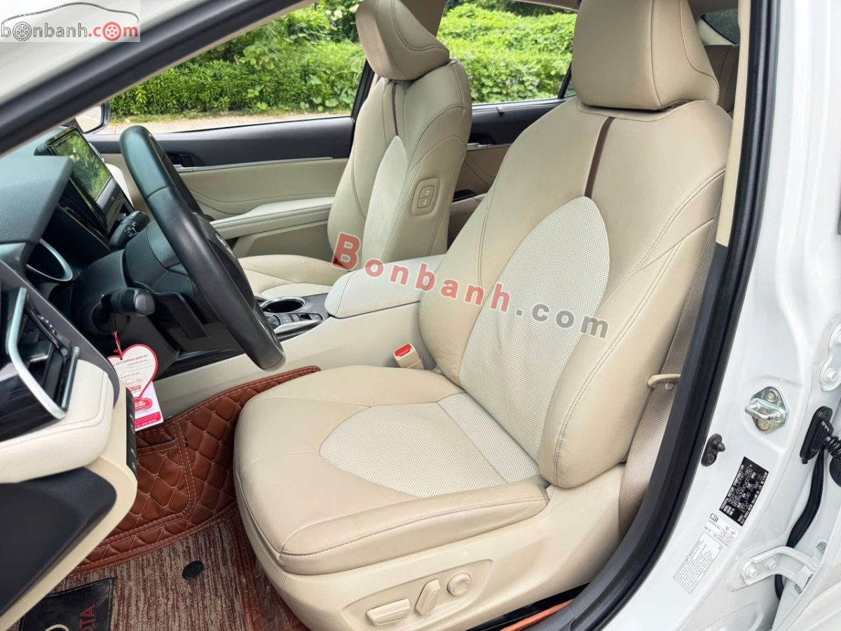 Bán ô tô Toyota Camry 2.0Q - 2022 - xe cũ