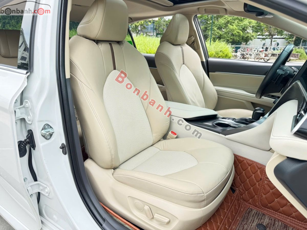 Bán ô tô Toyota Camry 2.0Q - 2022 - xe cũ