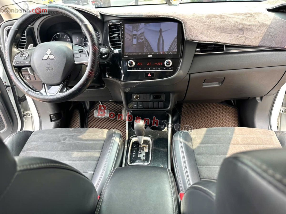 Bán ô tô Mitsubishi Outlander 2.0 CVT - 2023 - xe cũ