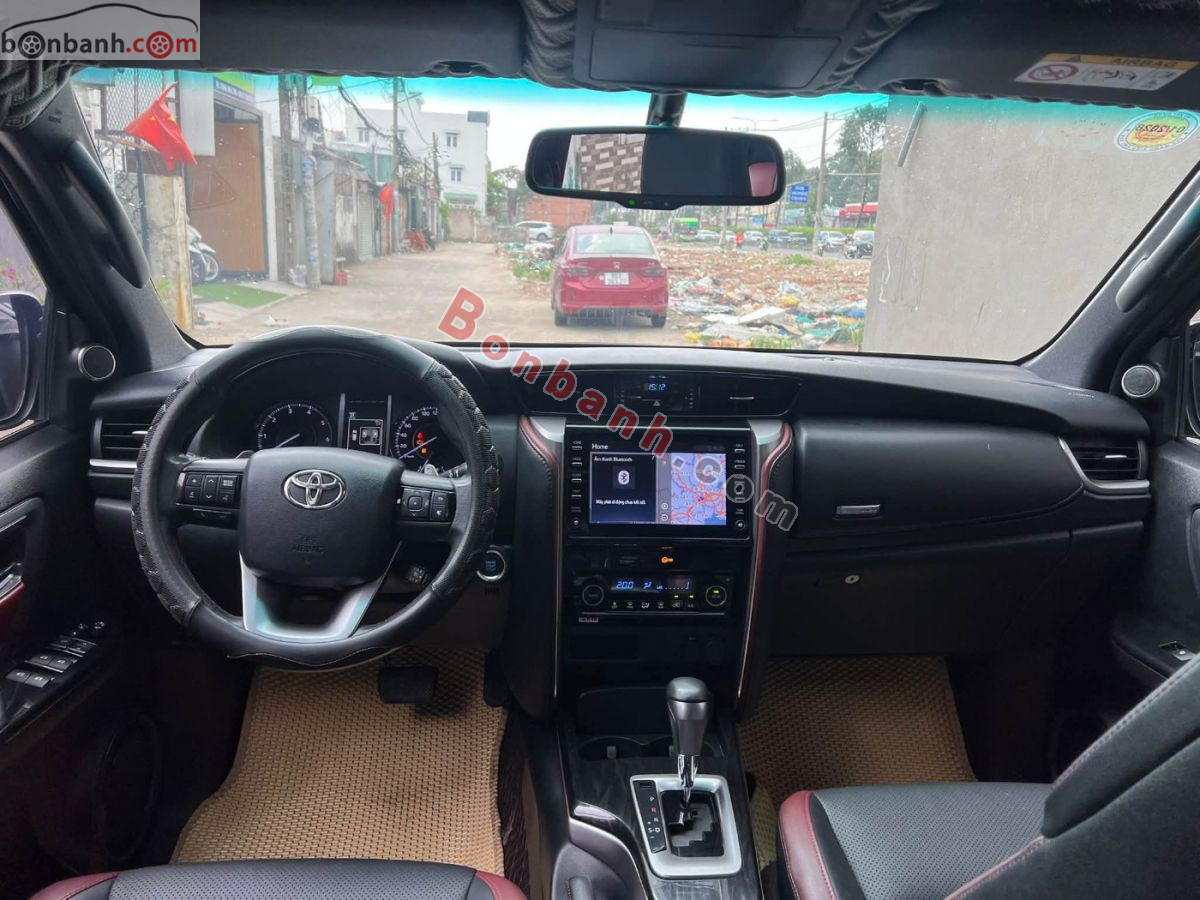 Bán ô tô Toyota Fortuner 2.4G 4x2 AT Legender - 2021 - xe cũ